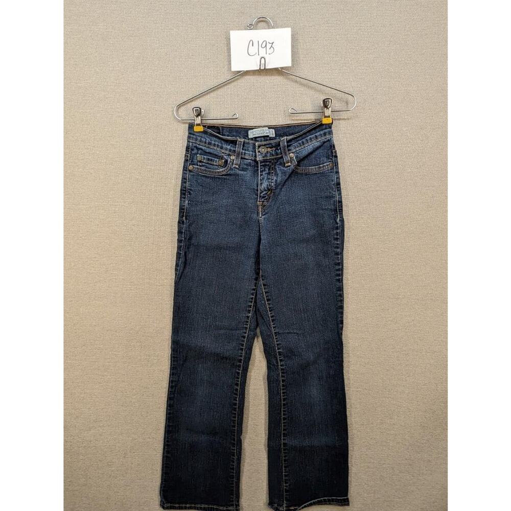 👖♥️Amazing Sz 4 High Ankle/Crop Length Dark Levi’s jeans with spandex stretch!